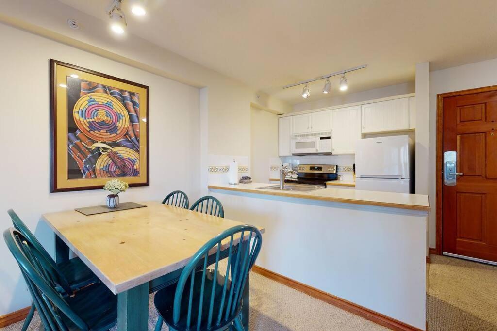 Aspens By Wb Vacation Rentals Whistler Luaran gambar